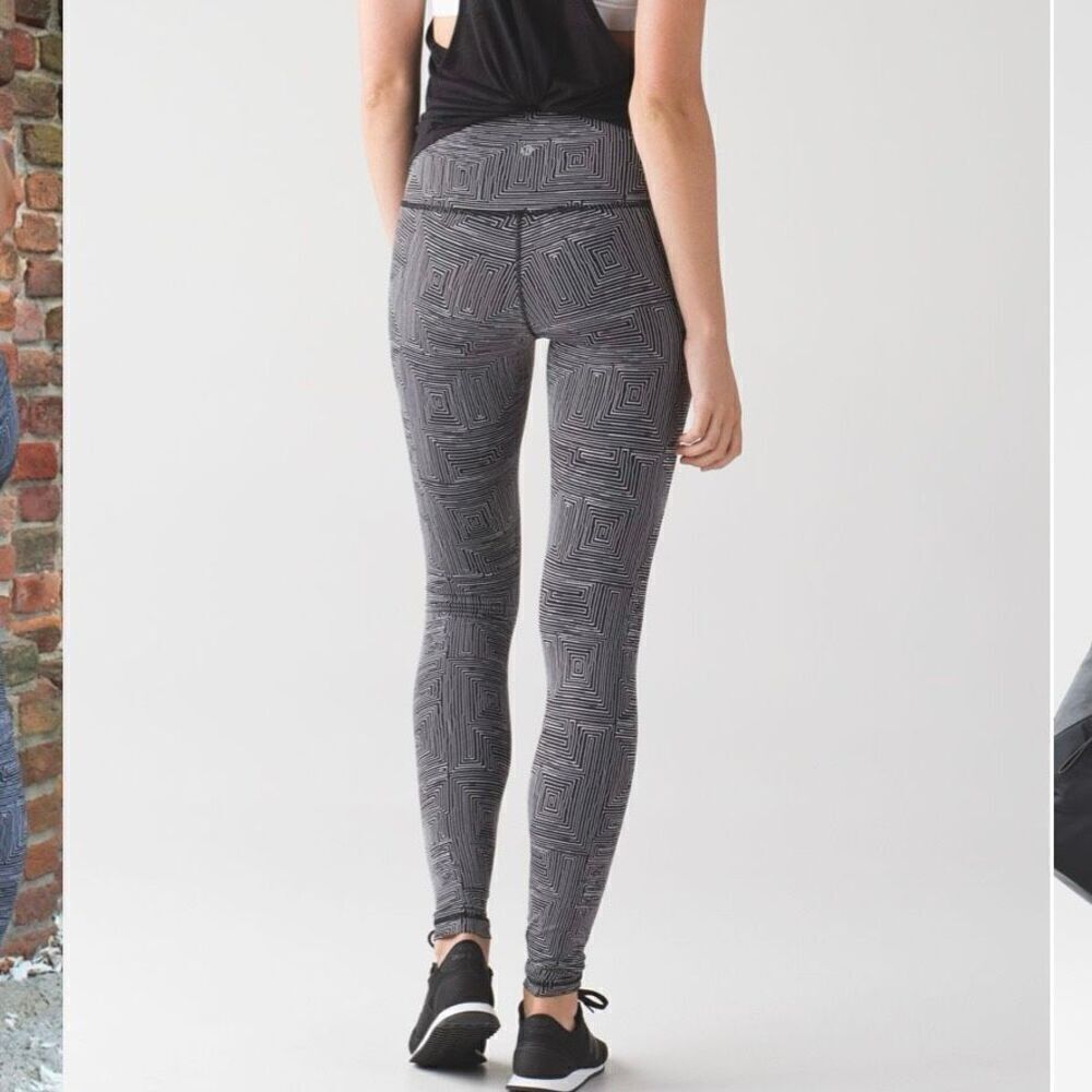 Lululemon Wunder Under Pant (Hi-Rise) Maze Jacquard White Black size 4